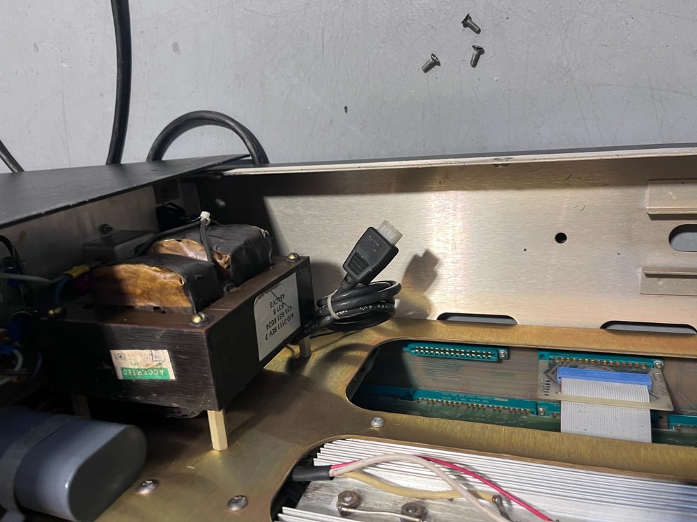 Vintage Wang 5525 Computer - 8'' floppy disk drive- Untested - Powers on