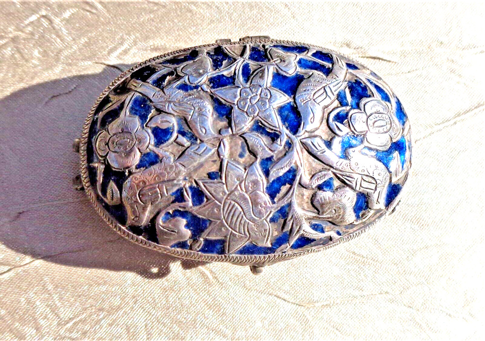 ANTIQUE SMALL OVAL ISLAMIC MIDDLE EASTERN SILVER BOX, EMBOSSED & ENAMELED