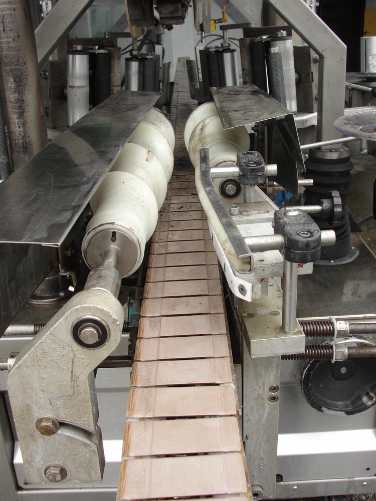 Shorewood Model 4100 Front and Back Pressure Sensitive Labeler Used