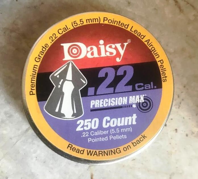 DAISY ELECTRONIC POINT SIGHT 7809, HOLSTER AND BB LOADER PLUS .22 CAL PELLETS