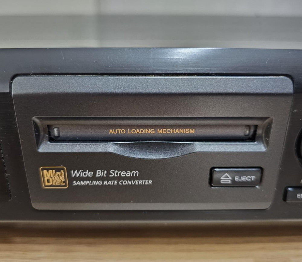 Sony MDS-JE510 minidisc deck recorder Working Used