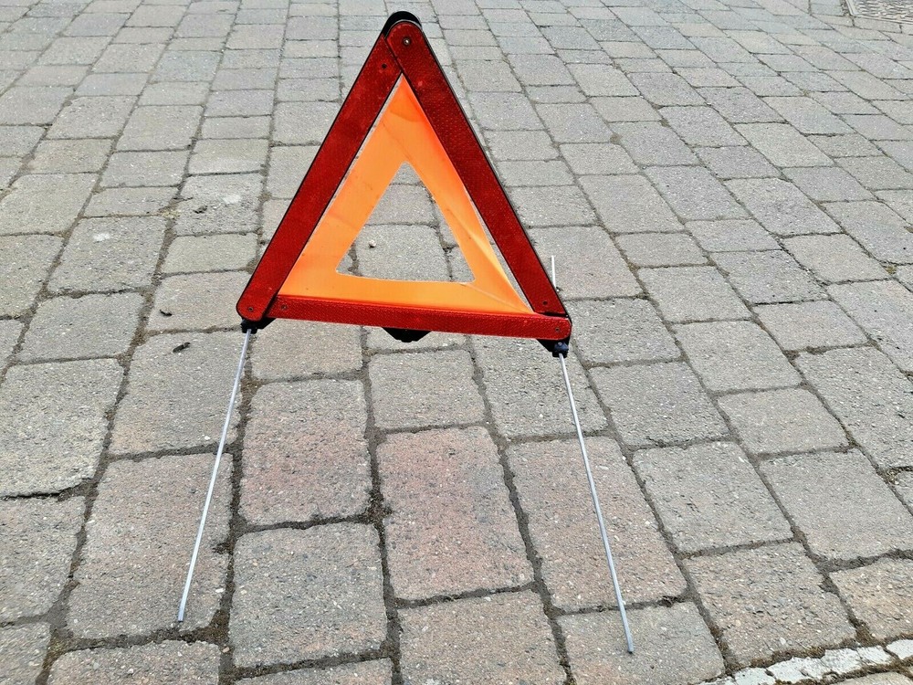 BMW 3 SERIES E46 SALOON WARNING TRIANGLE KIT *GOOD CONDITION*