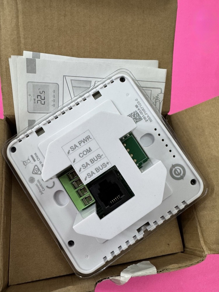 JOHNSON CONTROL NSA-FHR7103-0 TEMPERATURE CONTROL Open Box