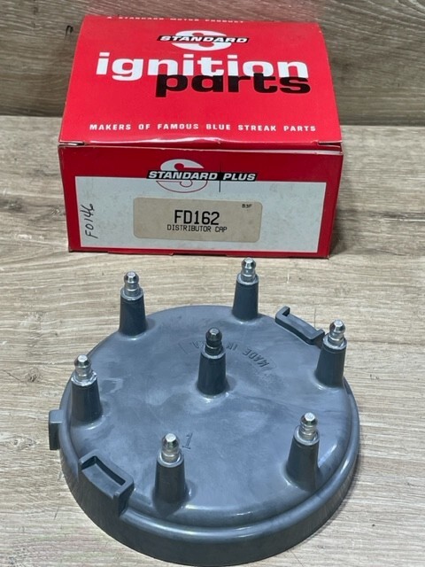 NOS Standard FD-162 Distributor Cap