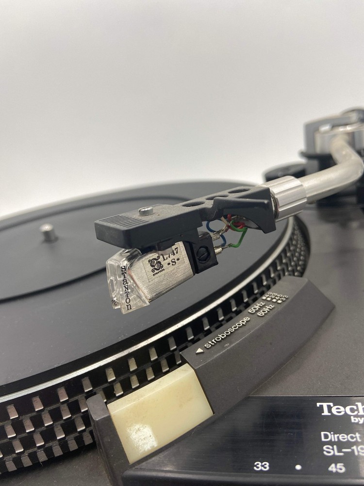 Technics By Panasonic SL-1900 Direct Drive Automatic Turntable System