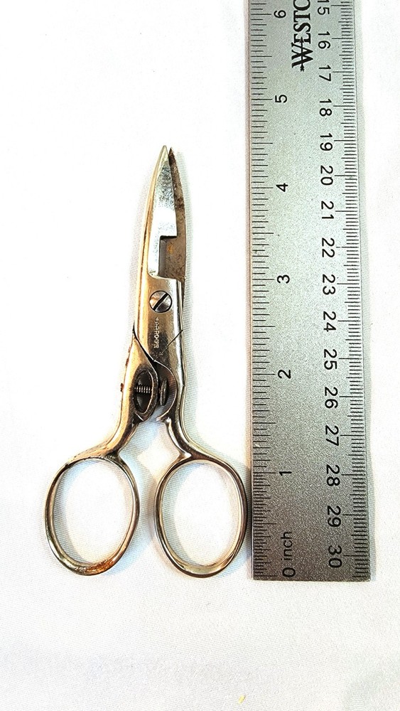 Vintage Arrow Buttonhole Scissors Embroidery Sewing