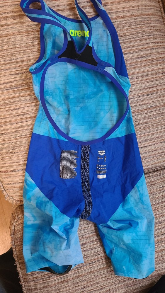 Arena Carbon Air2 Open Back Size 26
