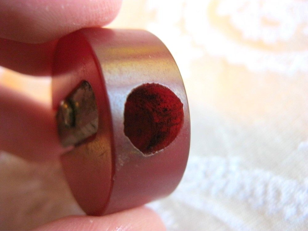 DEEP GLOWING RICH CHERRY RED AMBER TESTED BAKELITE DONALD DUCK PENCIL SHARPENER