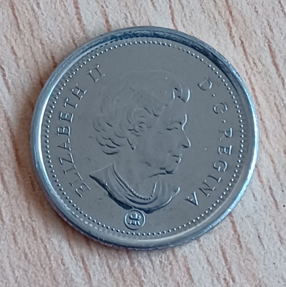 Canada 10 Cents Coin 2009 Leaf