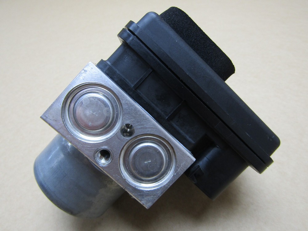 Ducati Monster+ 950 2022 ABS pump control module (14160)