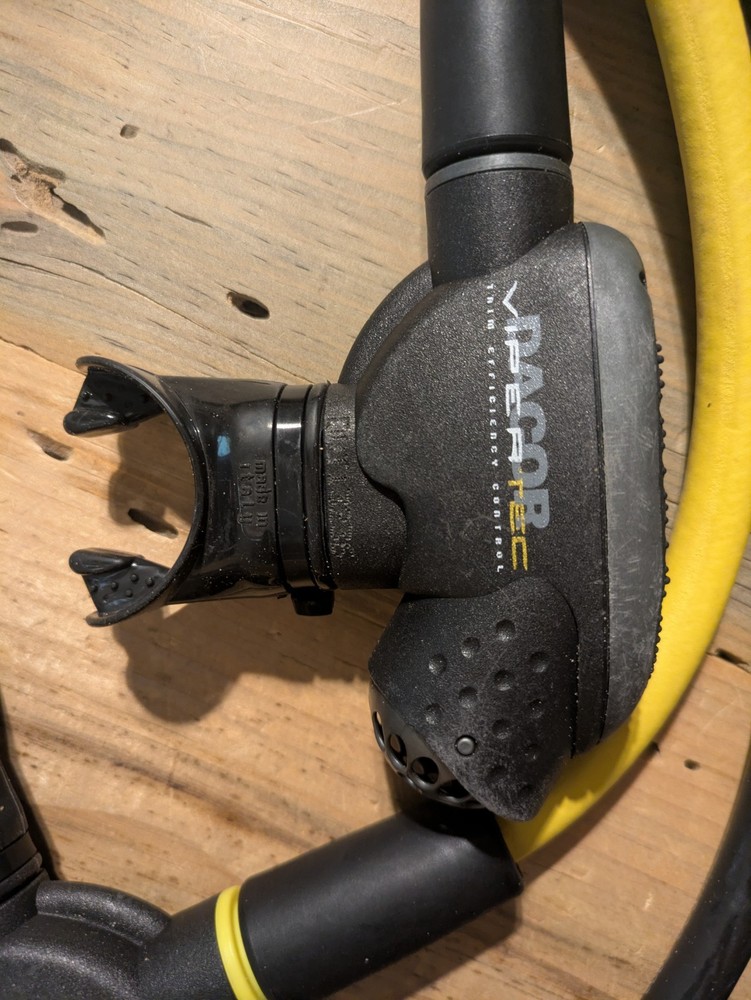 Scuba Diving Dacor Viper Regulators with Gauges UNTESTED