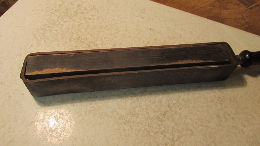 1883 Monarch Razor Strop- OB