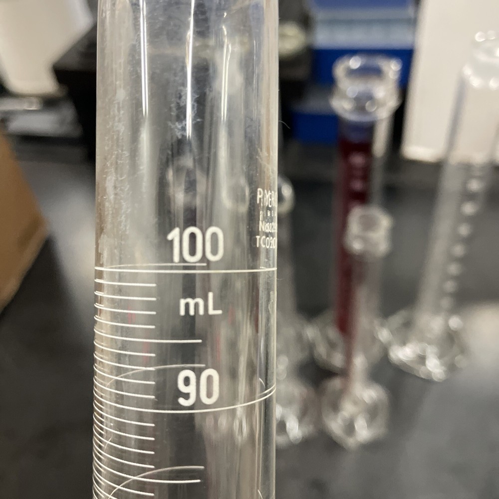 100 ml graduated cylinder