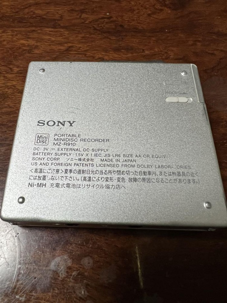 Sony MZ-N910 Silver MD Walkman Portable Player Tested Working With Controller
