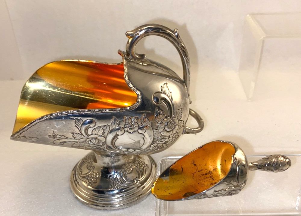 Raimond Silver Co. Silverplated Candy/Nut Dish with Scoop