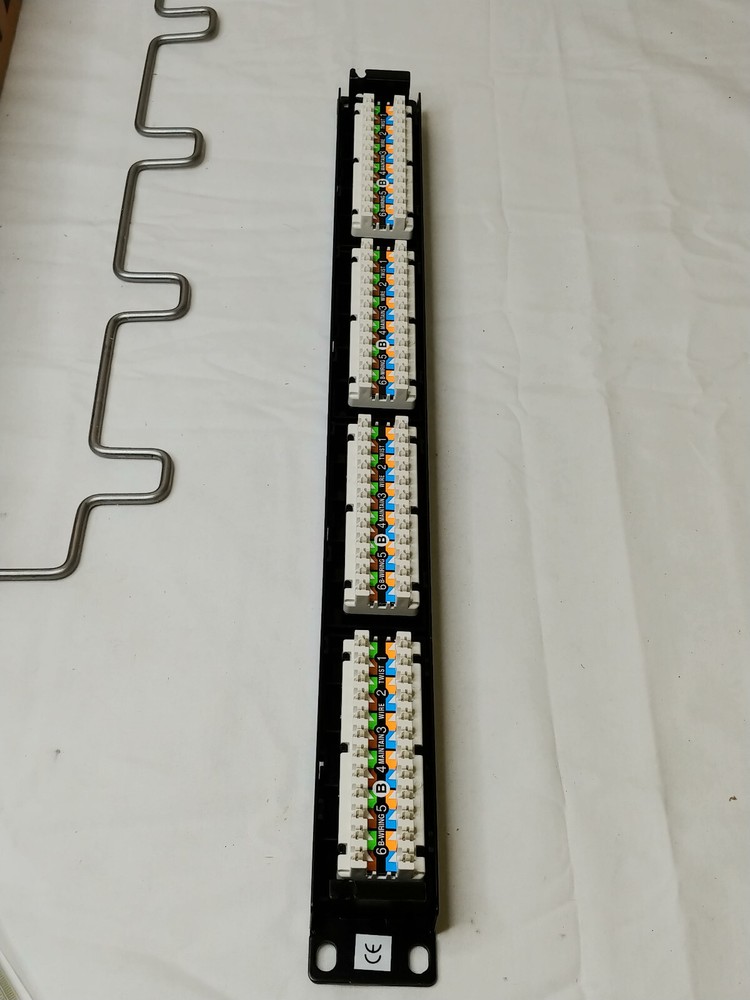 COMMSCOPE CPP-5E-DM-1U-24 CAT 5E 24-PORT PATCH PANEL NEW OPEN