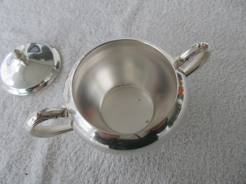 QUALITY~~ ~[ ONEIDA LTD ] SILVERPLATED LIDDED SUGAR BOWL ~CLEAN!!!!