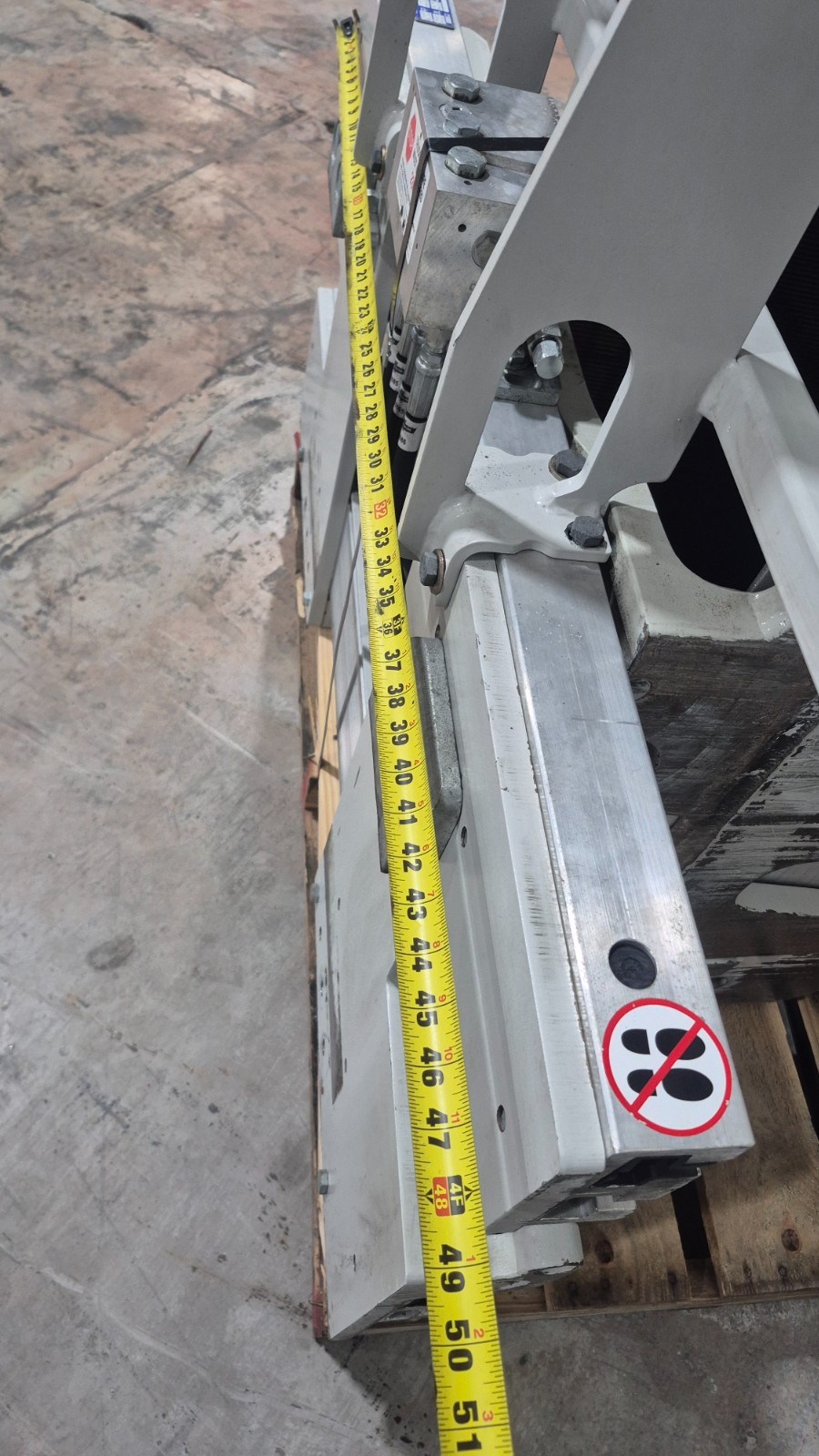 Cascade Class 2 Carton Clamp 54X34 Pads 15D