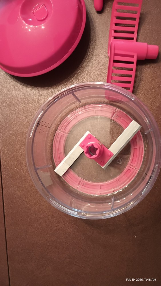 Tupperware Quick Chef Food Processor Chopper Red 4 Cups Whisk Mix Pour Spout