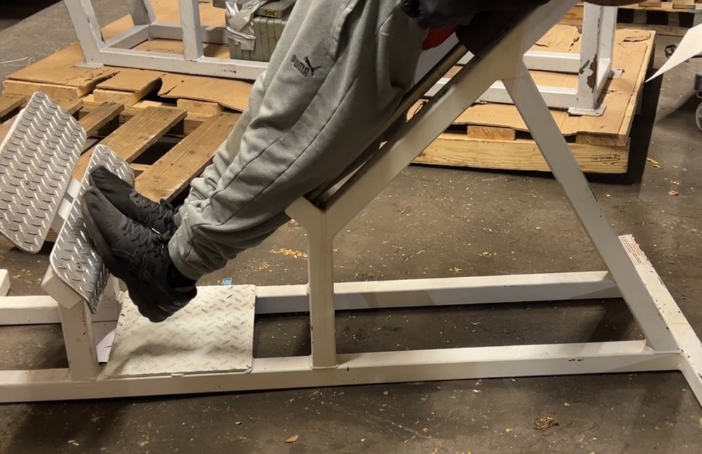 Gibson Seated Calf / Squat