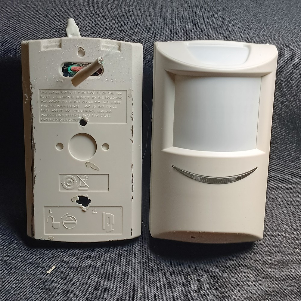 Bosch ISC-BPR2-WP12 Motion Detector Security Alarm Sensor MPN ISC-BPR2-WP12 Type