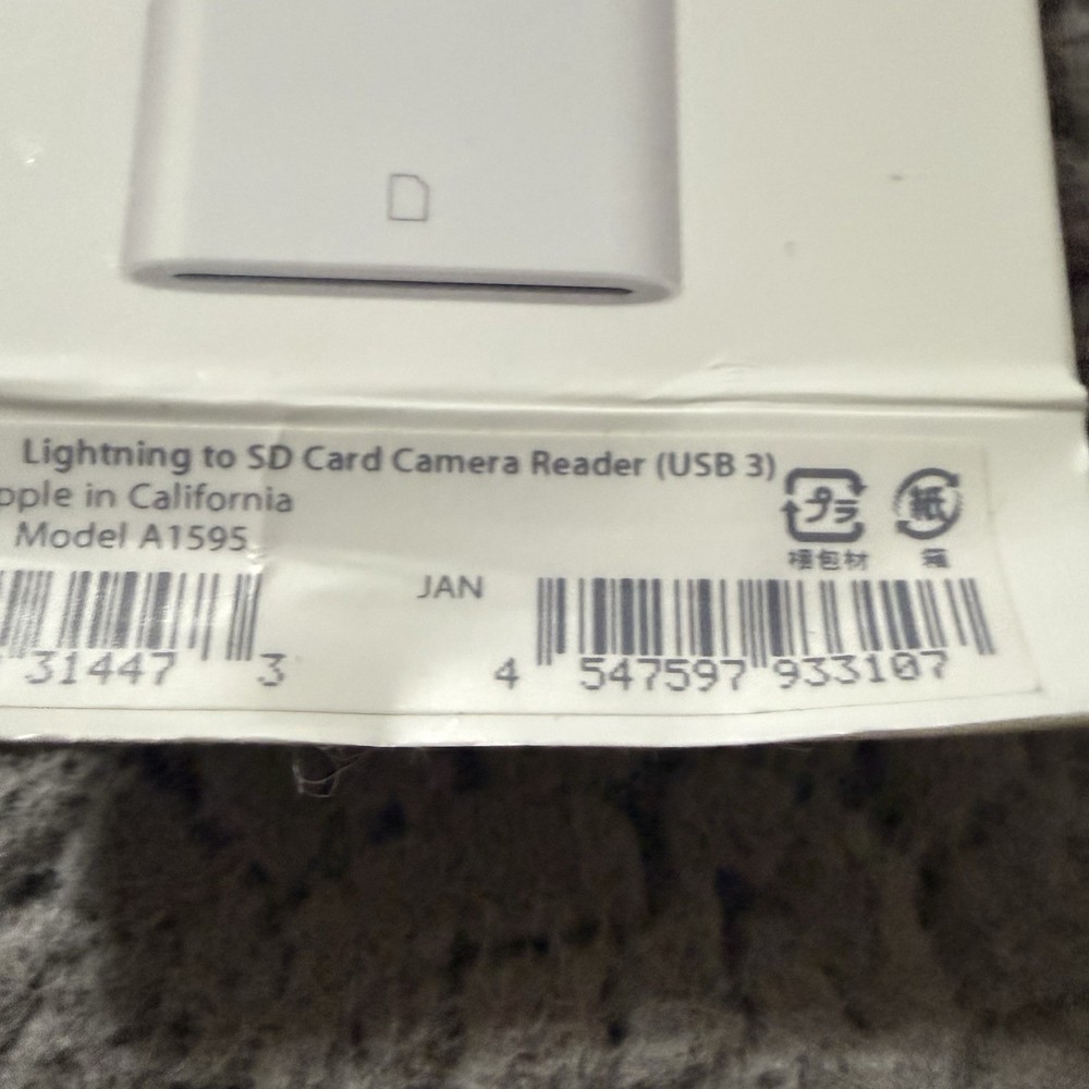 Genuine Apple Lightning to SD Card Camera Reader White Model A1595 Authentic