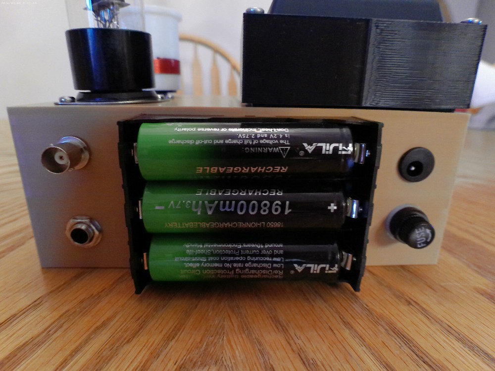 Portable 12V6GT CW TRANSMITTER 80/40 Meters (12 VOLTS DC)