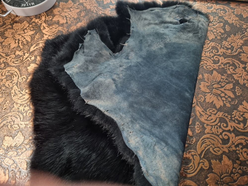 Rabbit Pelt - Black