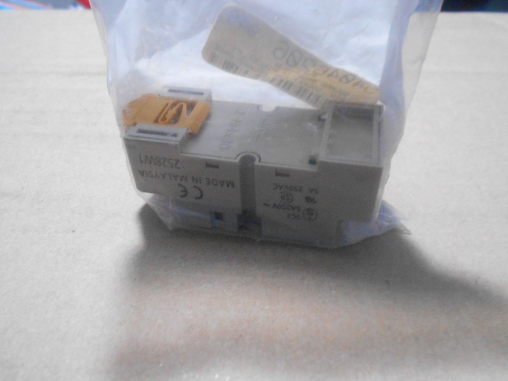 14 PIN RELAY SOCKET BASE 54046206 NEW