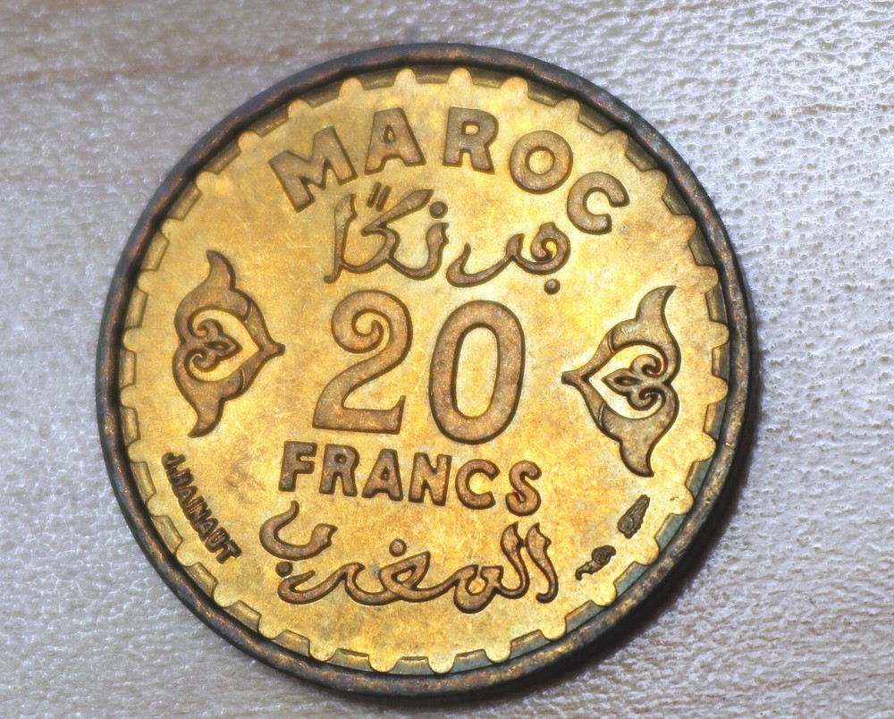 1371 (1952) Morocco 20 Francs