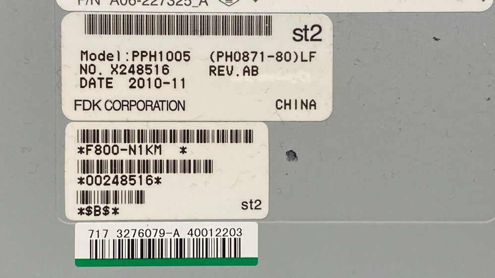 Hitachi DF800-RK2 Storage Array Chassis w/ N1K Backup Battery (x2) & Cords