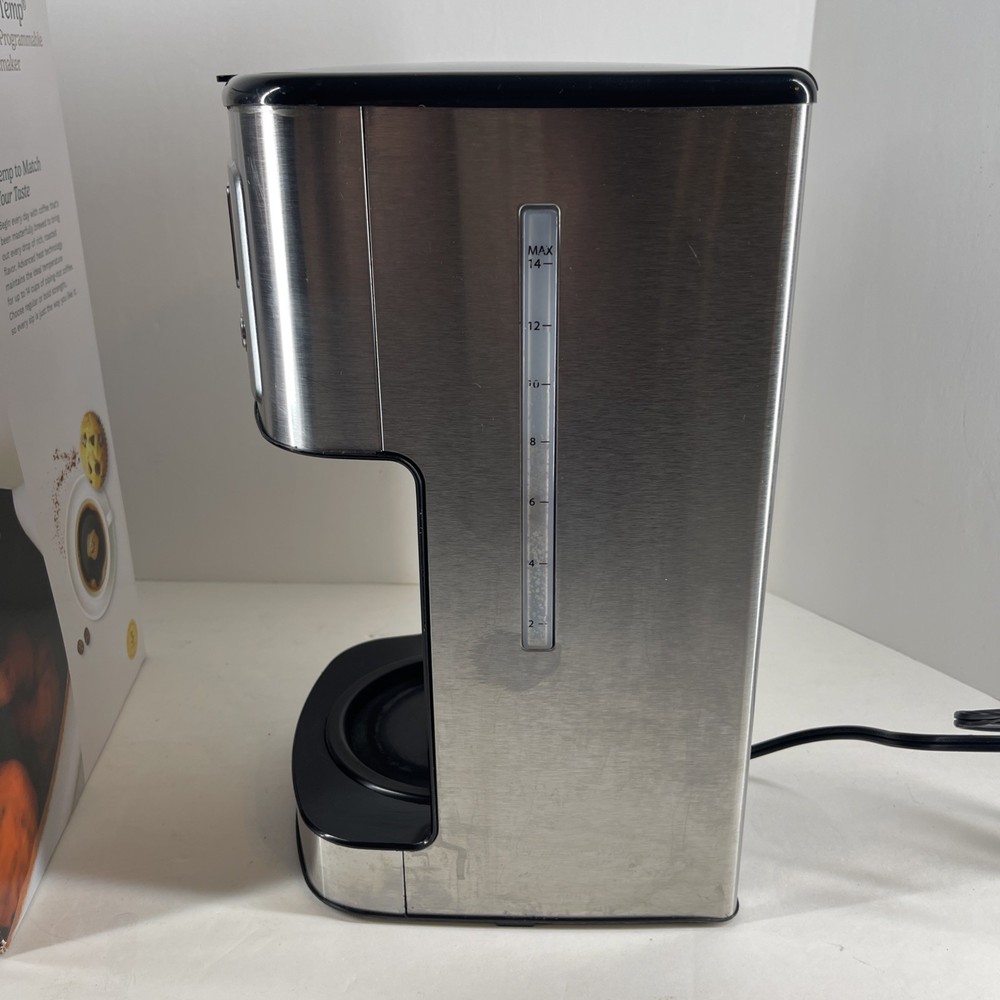 Cuisinart Coffee Maker PerfecTemp 14 Cup Programmable Brew Pause 3 Temp DCC3200