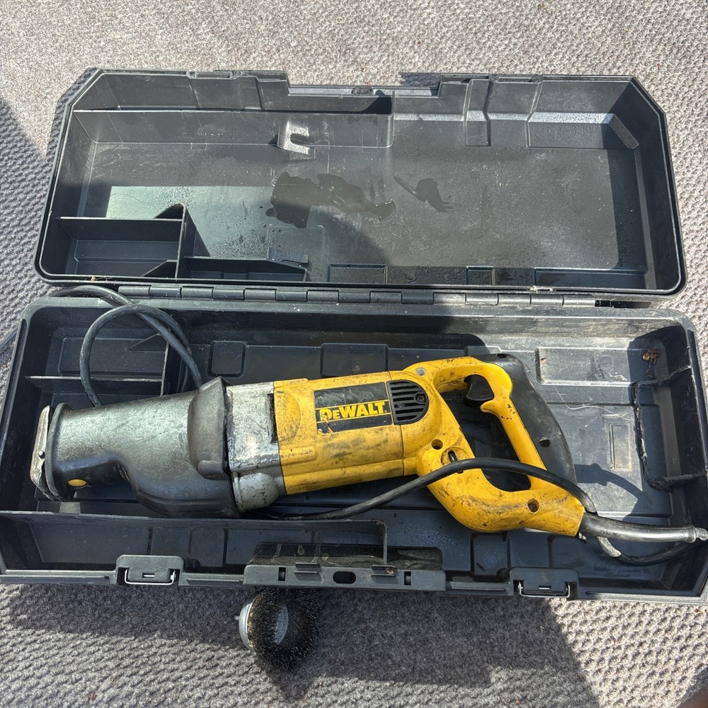 DEWALT DW309 in Case