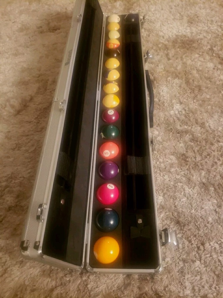 Aramith Pool Cue Case With Balls