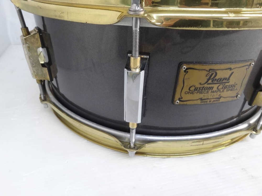 Pearl Classic One-Piece Maple Snare Drum Custom Used