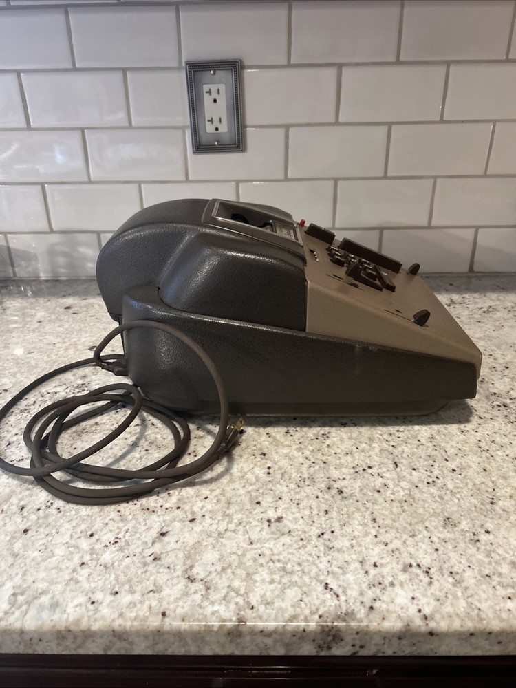 Victor Automatic Calculator Adding Machine Model 73 85 54, Powers On Read