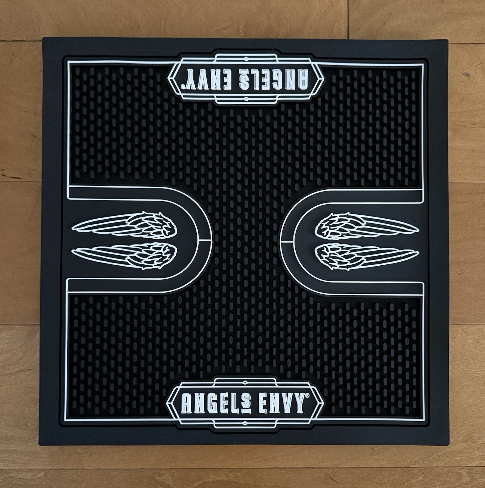 ANGELS ENVY BOURBON RUBBER BAR WAIT STATION SERVICE SPILL MAT LARGE SQUARE