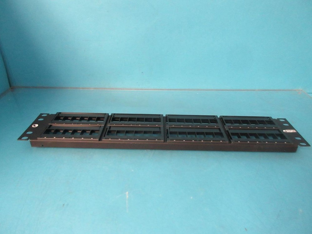 NEW COMMSCOPE 1933308-1 SL SERIES PATCH PANEL MULTIMEDIA 48-PORT FLAT FRONT