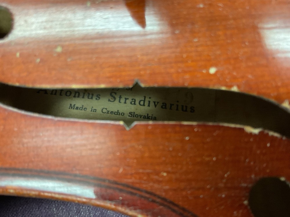 Acoustic Violin with Bow and Case