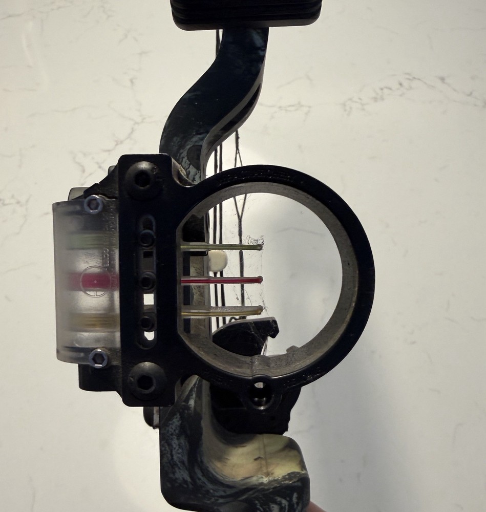 Browning Rage Compound Bow RH Right-Handed