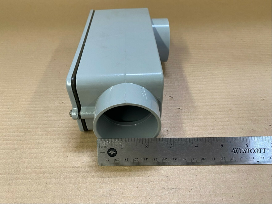 Thomas and Betts E986J  PVC Access Type LB Conduit 2" Body