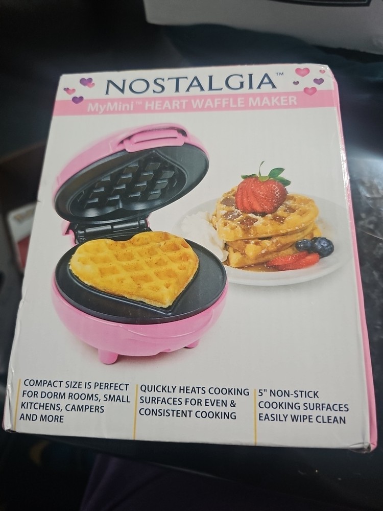 Nostalgia MyMini Waffle Maker Heart Pink 5"