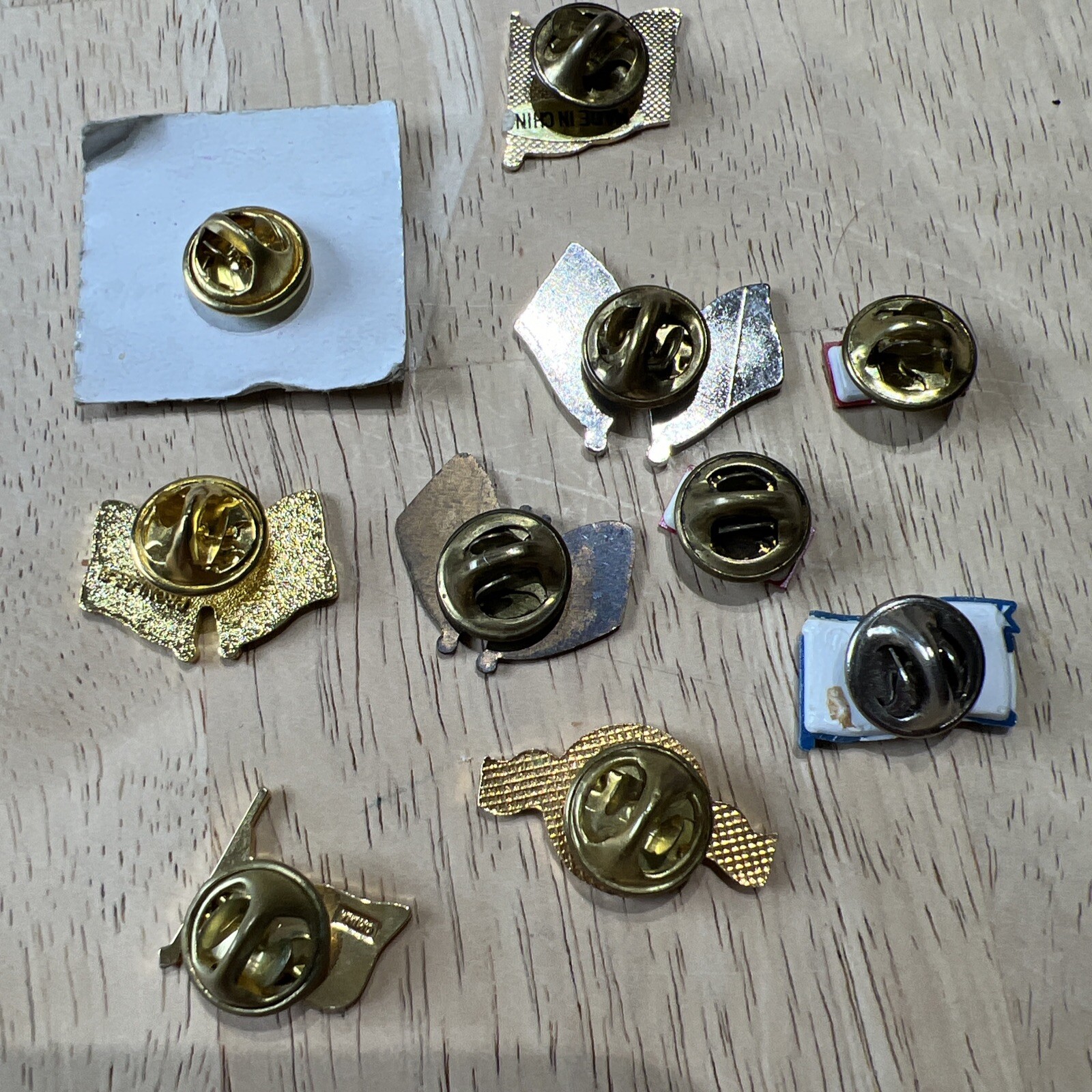 Lot Of 10 Vintage Country Flag Pinbacks