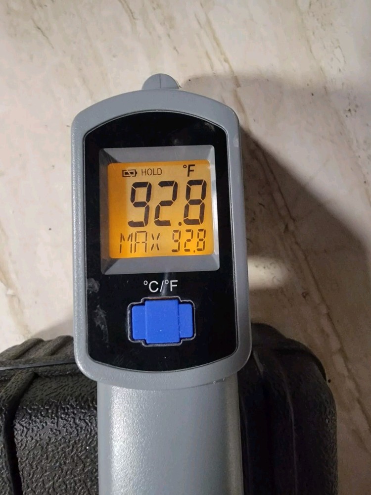Blue-Point Infrared Thermometer RTEMPB3A Class II Laser +hard case, Complete