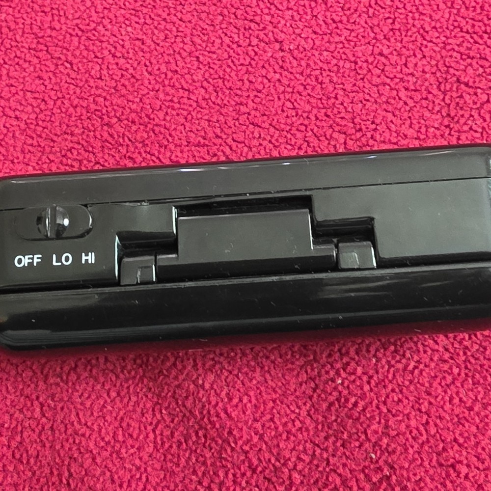 eReader.Lite LED Book Light Black Battery Powered Clip-On Adjustable 2 Settings
