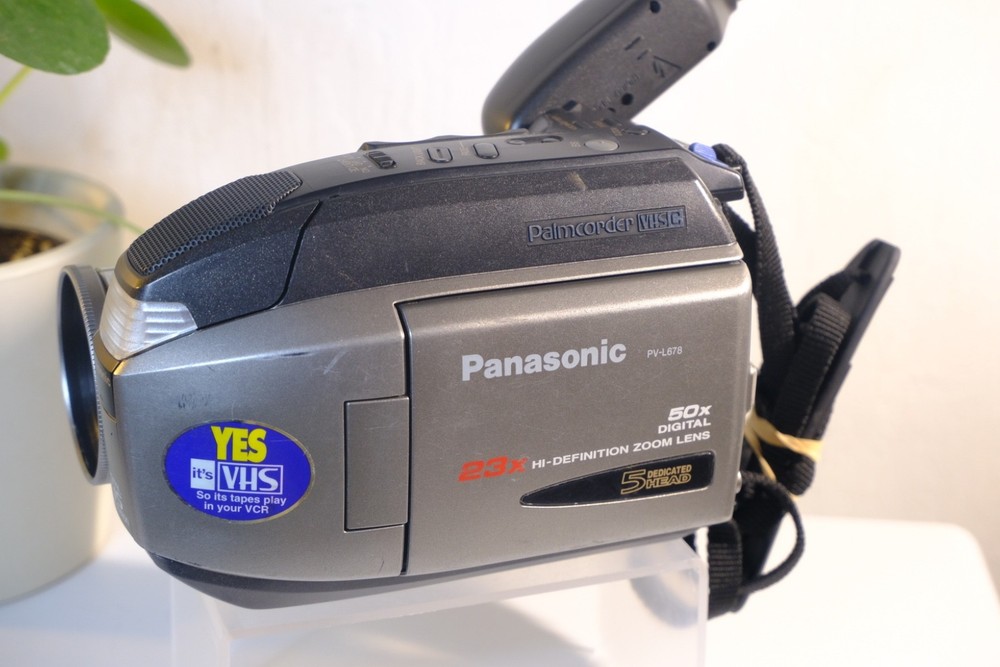 Panasonic Palmcorder VHS-C PV-L678 Video Camera Player UNTESTED