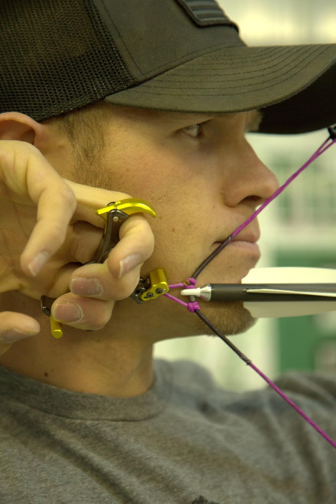Sear Hand-Held Archery Compound Bow Hinge Release