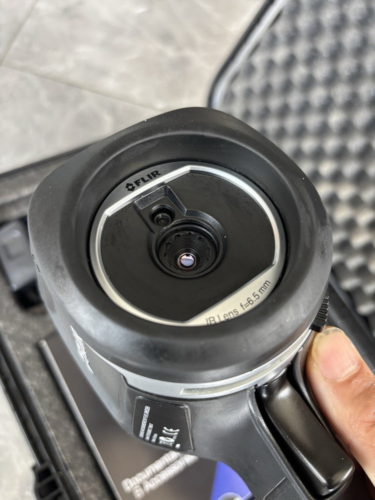 Flir E8 handheld Thermal imaging camera 320x240