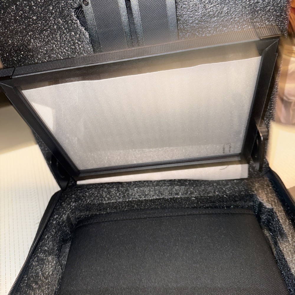 Glide Gear TMP100 Tablet/Smartphone Teleprompter – Open Box w/ Case