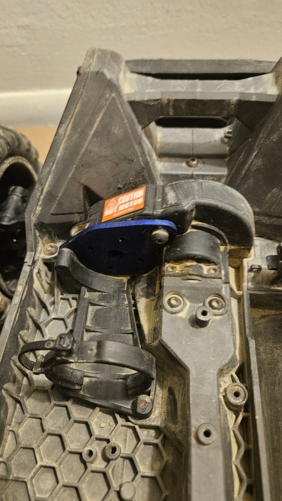 Traxxas Maxx Roller/slider